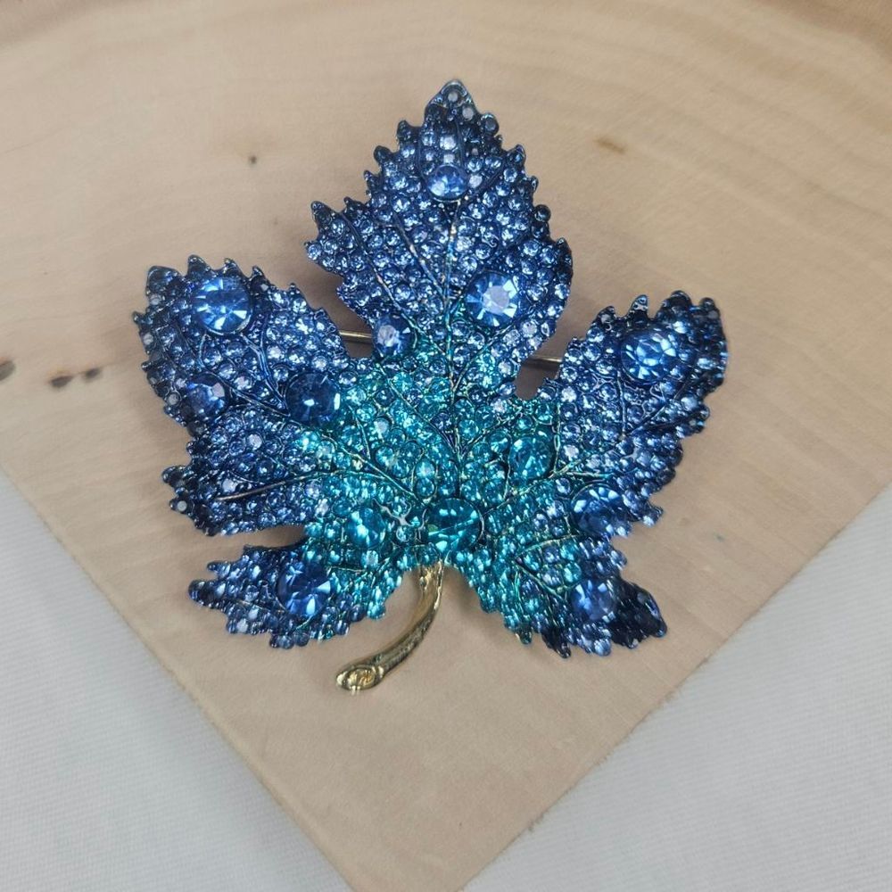 Maple Leaf Blue Teal Encrusted Rhinestone Crystal Pendant Brooch Pendant 2x2 in